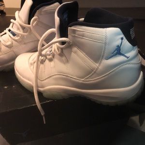 Used white gamma blue Jordan’s . Size 11